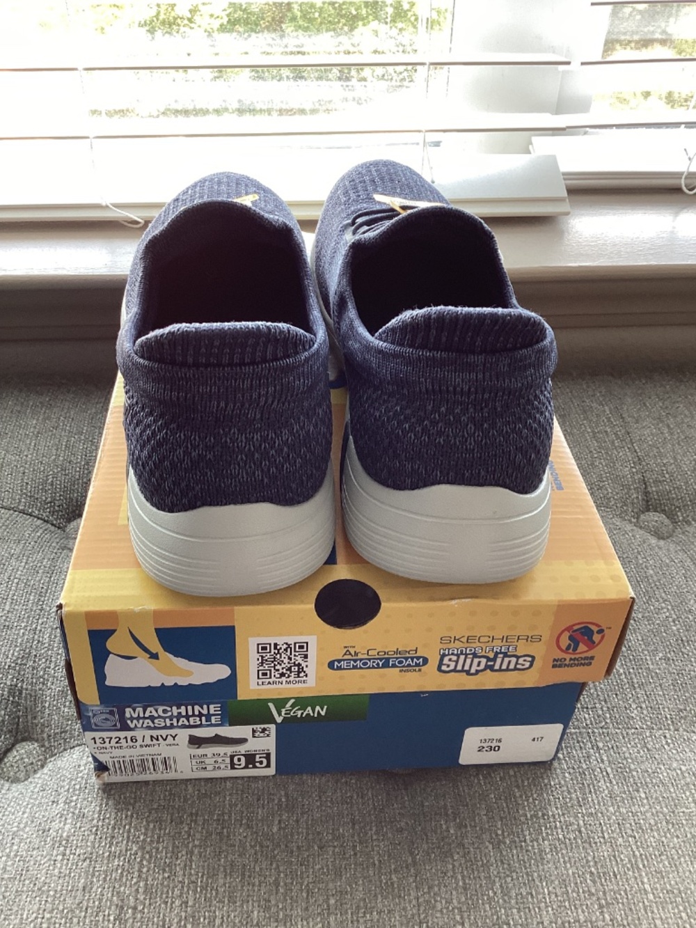 Skechers Women's Slip-Ins: On-the-GO Flex Swift - Vera Casual Sneakers, size 9.5 - Picture 9 of 11